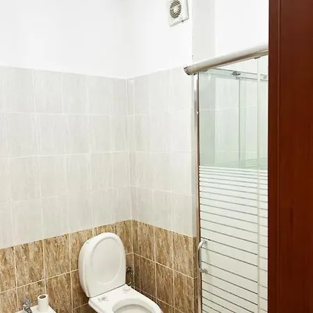 Ld Apartment فلورا